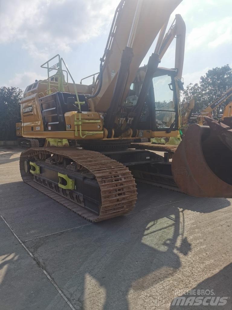 CAT 352 Excavatoare pe șenile

