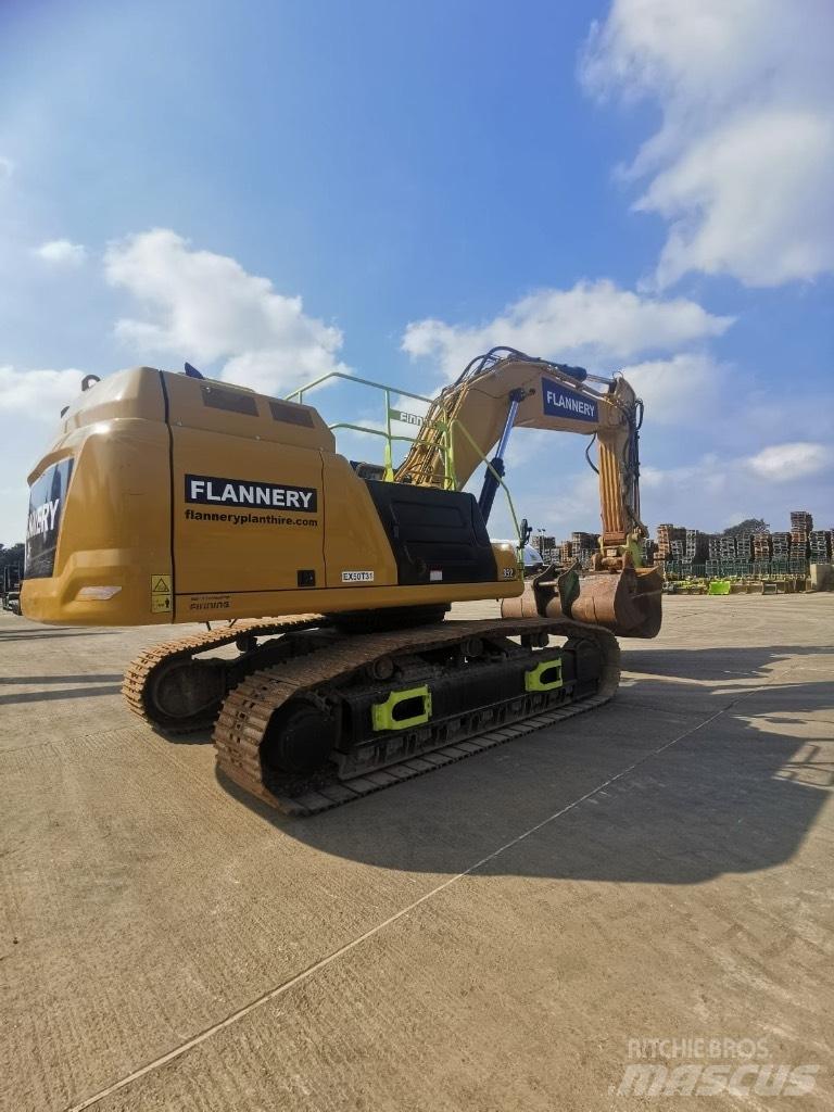 CAT 352 Excavatoare pe șenile
