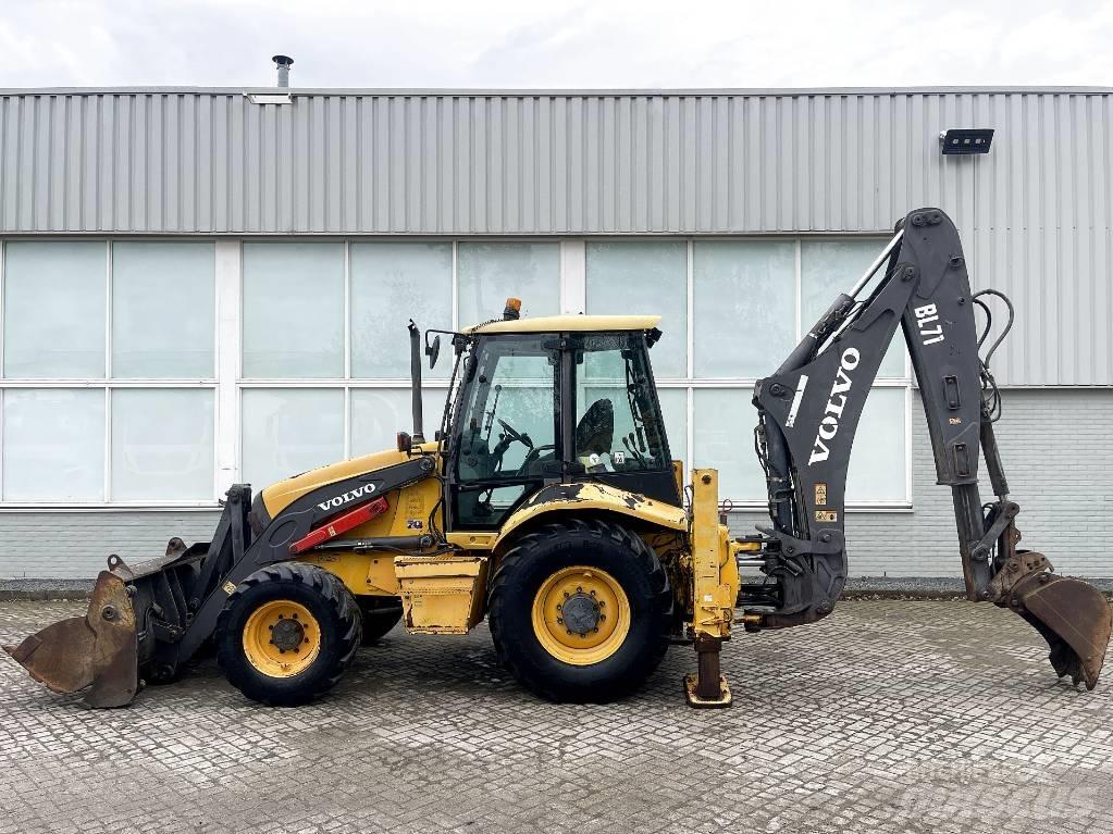 Volvo BL71 Buldoexcavatoare