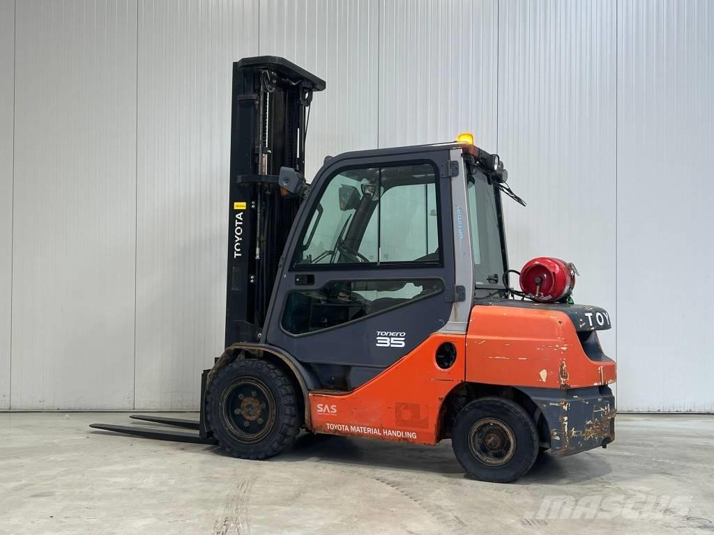 Toyota 02-8FGJF35 Stivuitor GPL