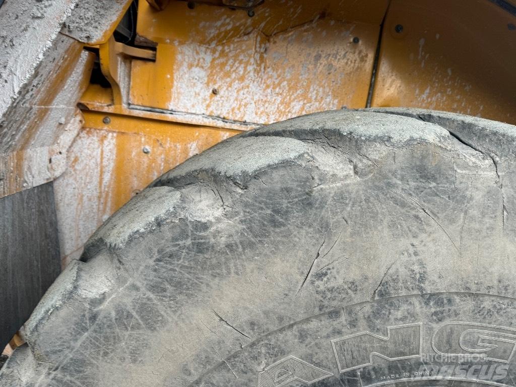 Volvo L 180 H Incarcator pe pneuri