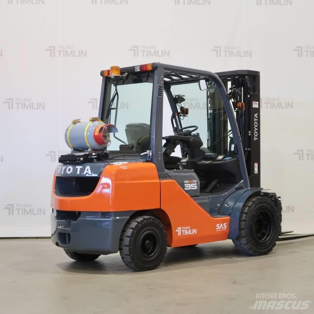 Toyota 02-8FGJF35 Stivuitor GPL