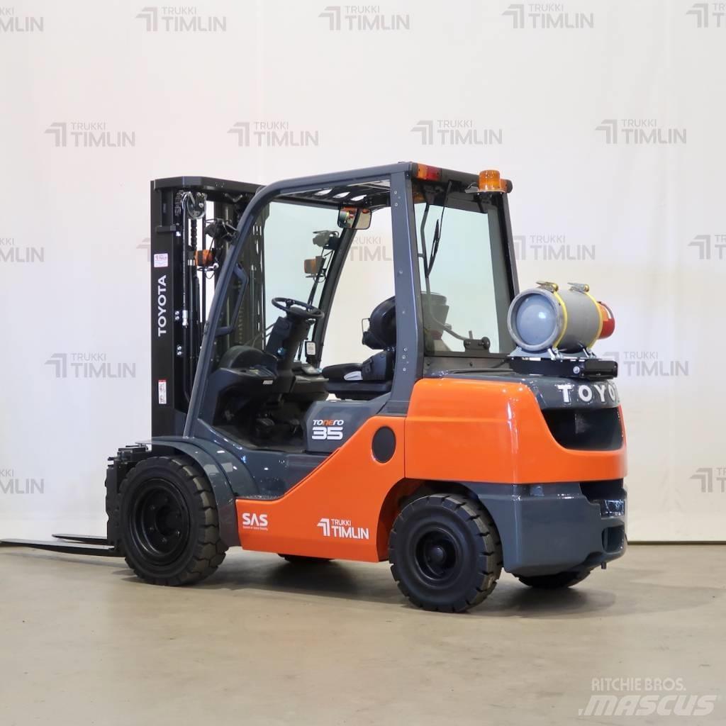 Toyota 02-8FGJF35 Stivuitor GPL