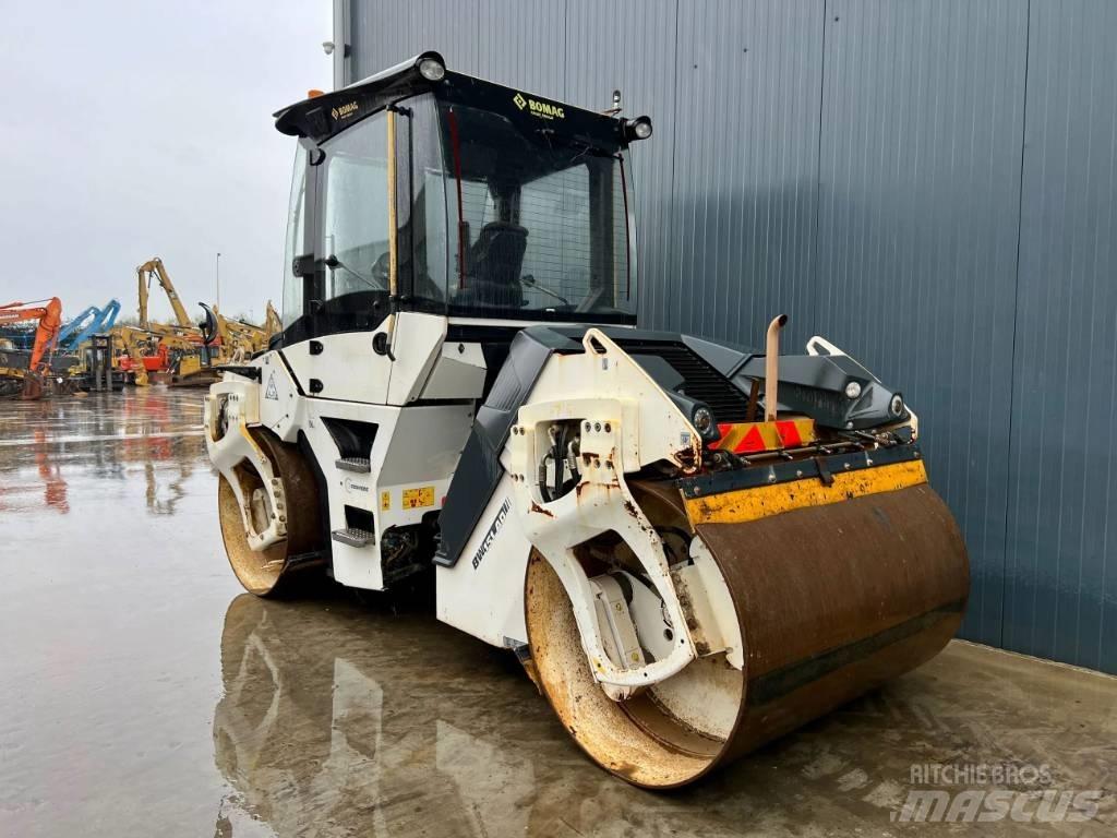 Bomag BW151AD-5 Cilindri compactori dubli