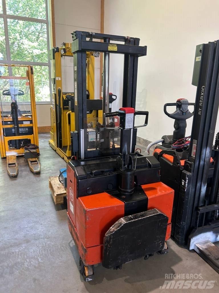 BT LSF 1250 E / 10 Transpaleta manuala