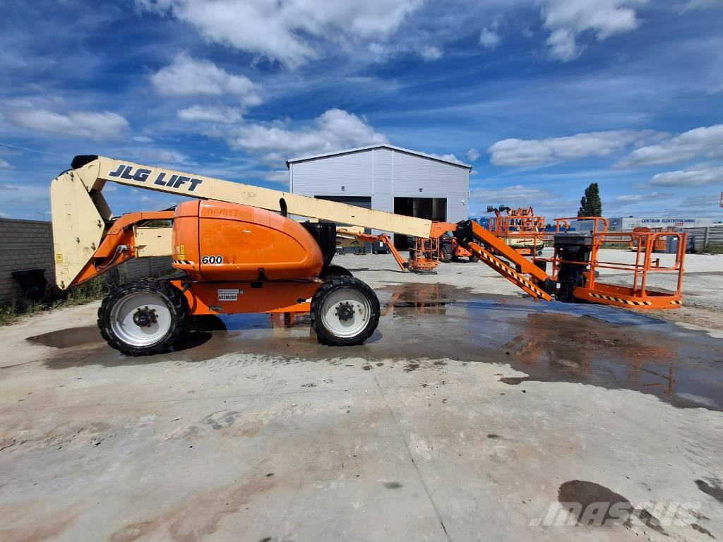 JLG 600AJ Nacele cu brat articulat