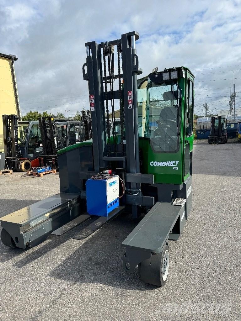 Combilift C4000ET Stivuitoare cu patru brate