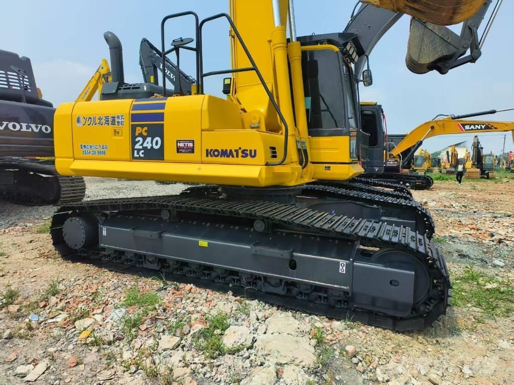Komatsu PC 240-8 Excavatoare 7t - 12t