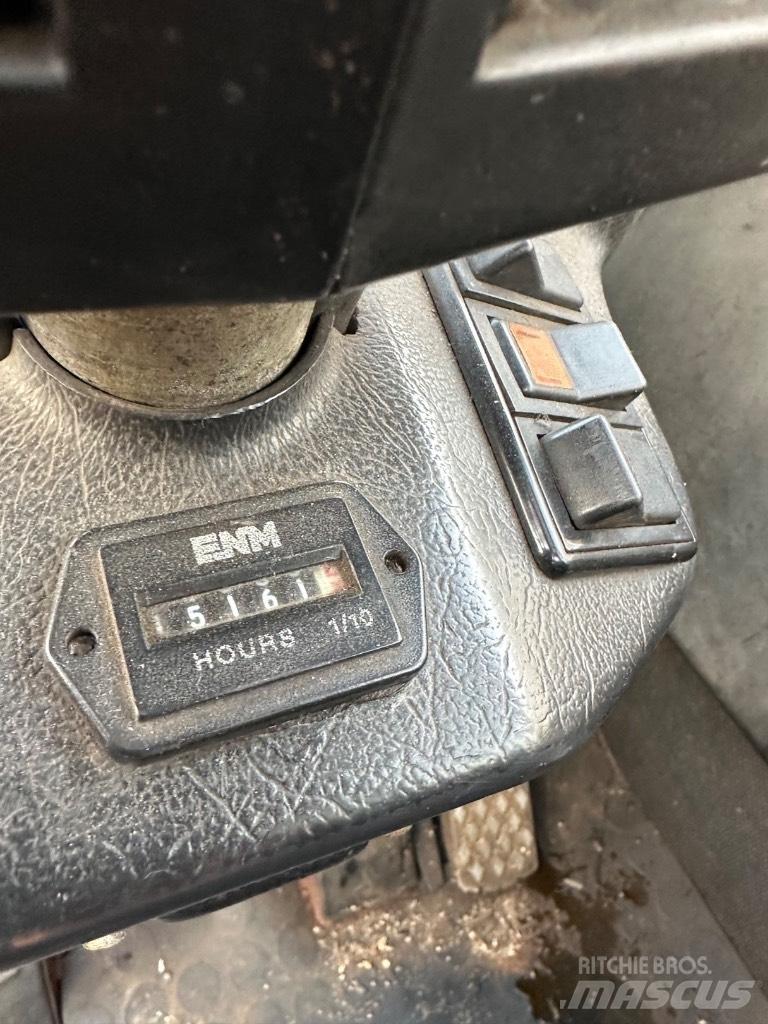 Fantuzzi SL60 Incarcator pe pneuri