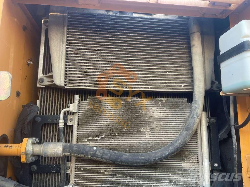 Hyundai Robex 225 Excavatoare pe șenile
