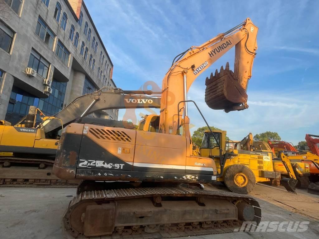 Hyundai Robex 225 Excavatoare pe șenile
