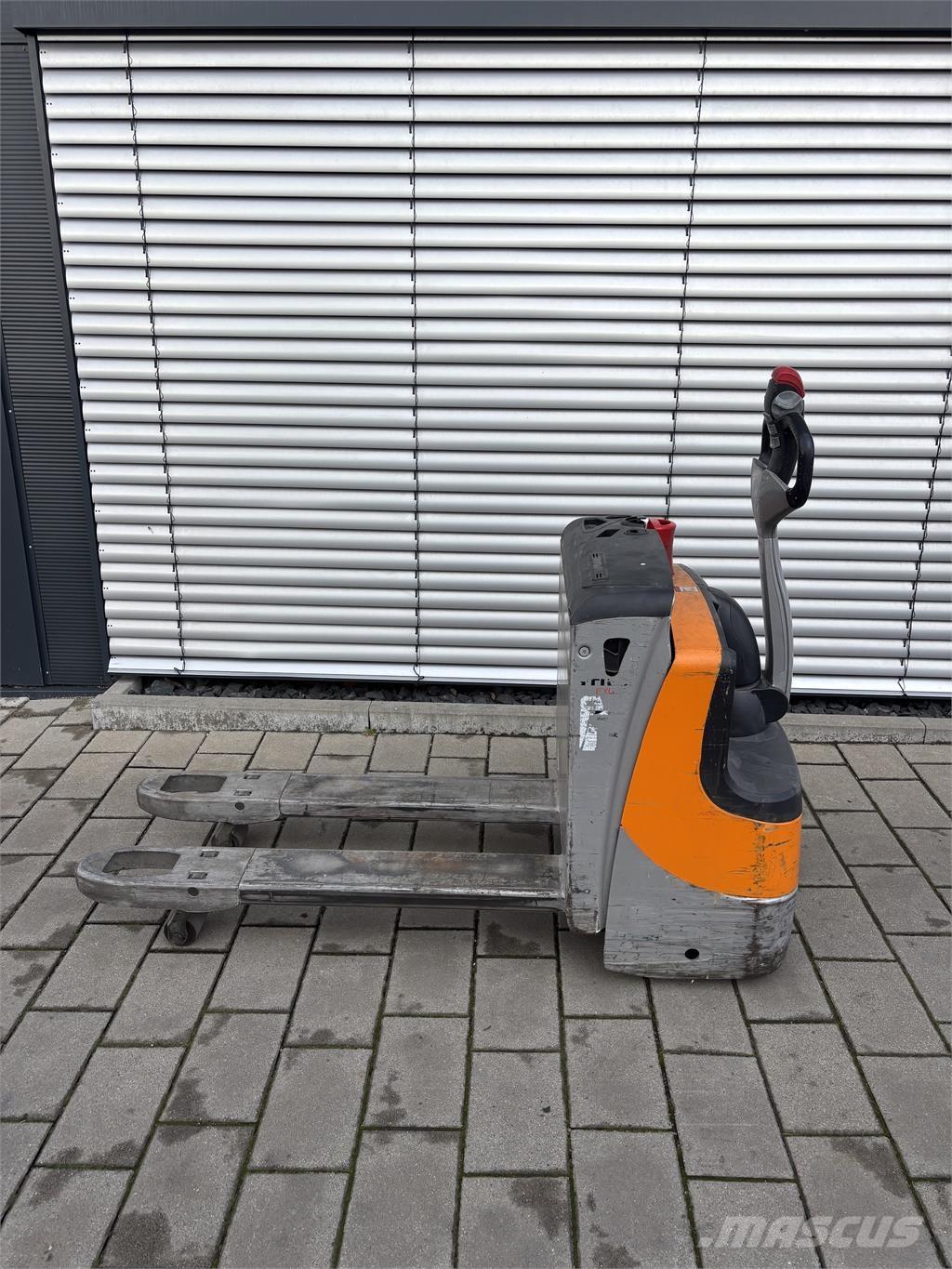 Still EXU16 Transpaleta manuala