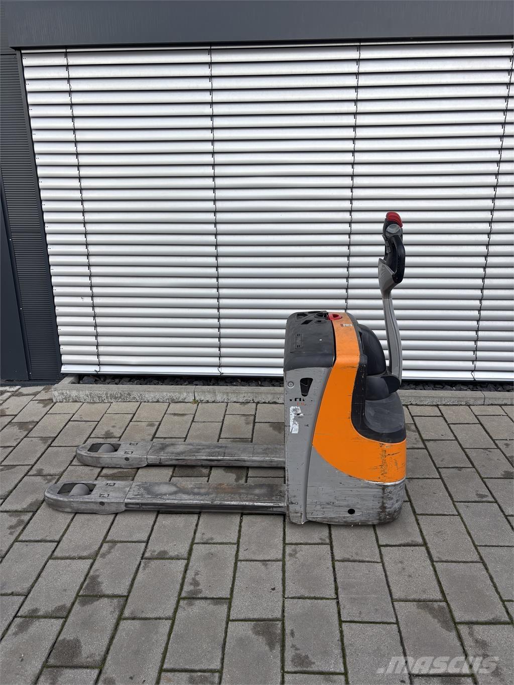 Still EXU16 Transpaleta manuala