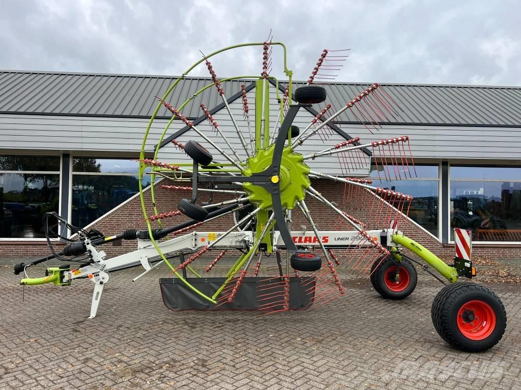 CLAAS Liner 2900 Combina
