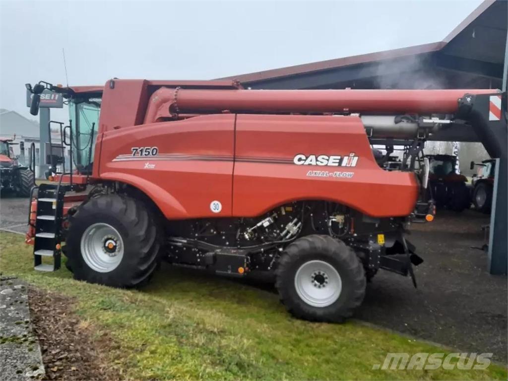 Case IH 7150 AF Combine de secerat