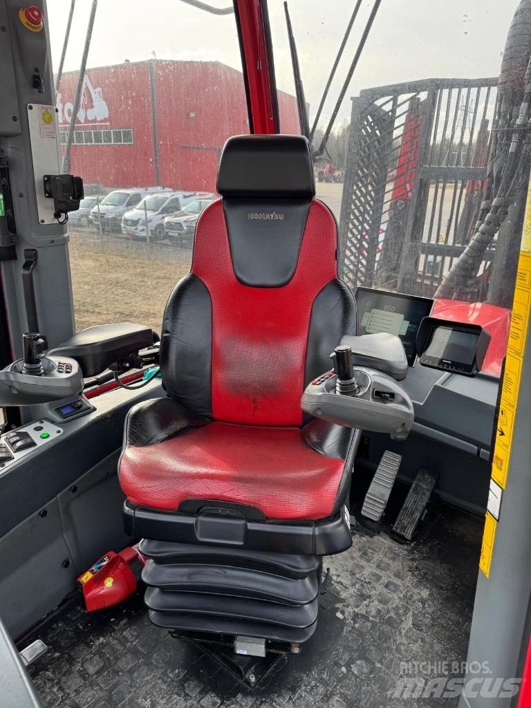 Komatsu 895 Transportoare