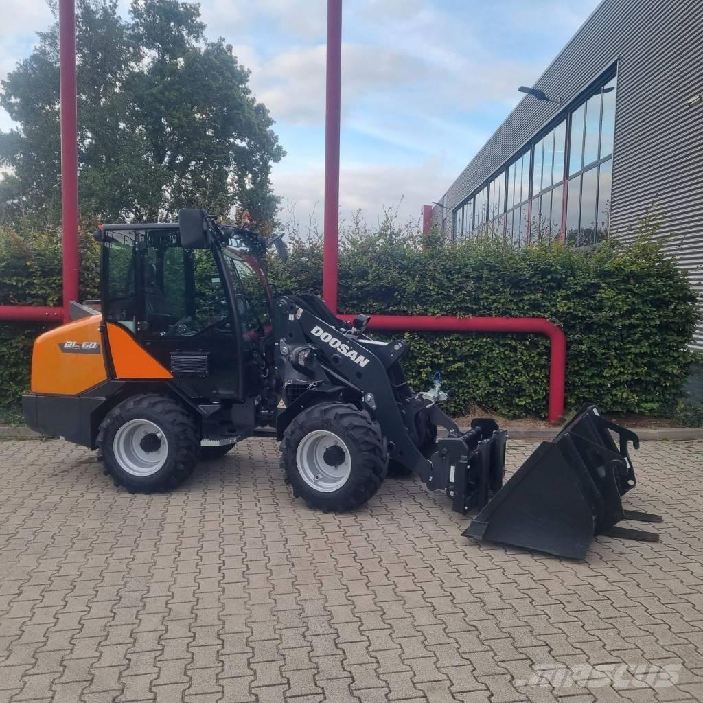 Doosan DL60 Incarcator pe pneuri