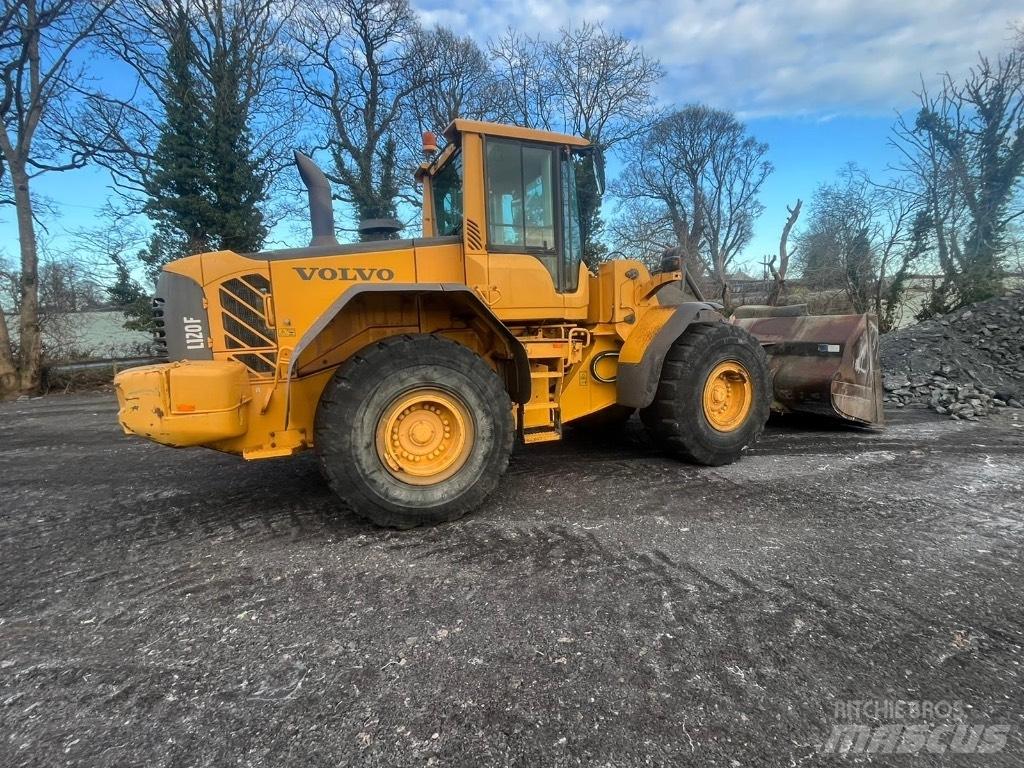 Volvo L 120 F Incarcator pe pneuri