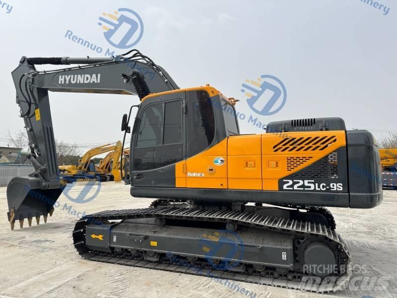 Hyundai 225-9S Excavatoare pe șenile
