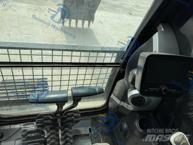 Hyundai 225-9S Excavatoare pe șenile
