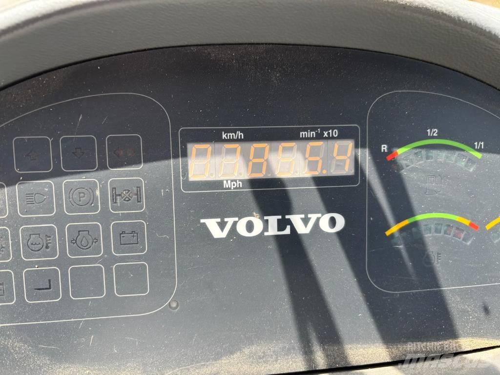 Volvo L 40 B TP Incarcator pe pneuri