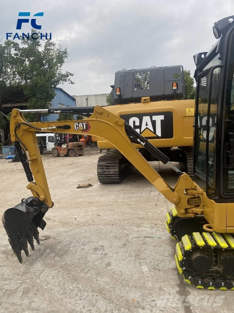 CAT 302 Excavatoare pe șenile
