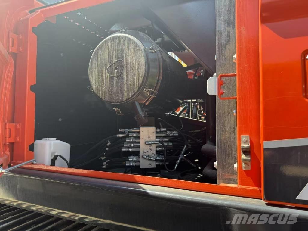 Doosan DX 340 Excavatoare pe șenile
