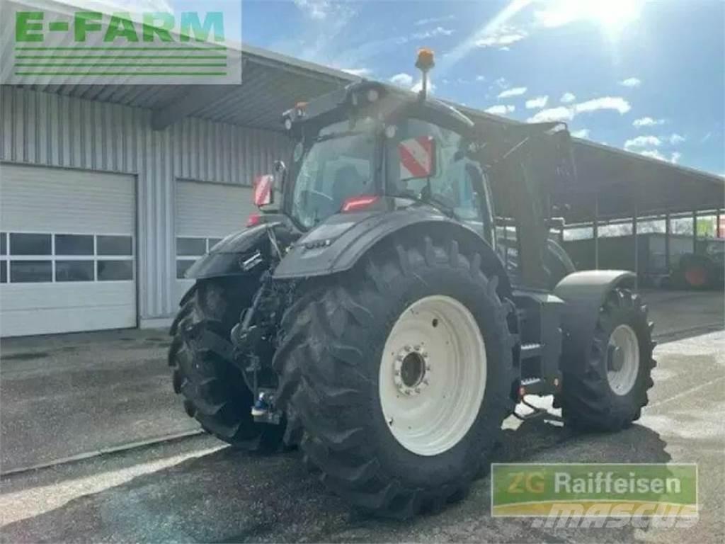 Valtra q245 Tractoare