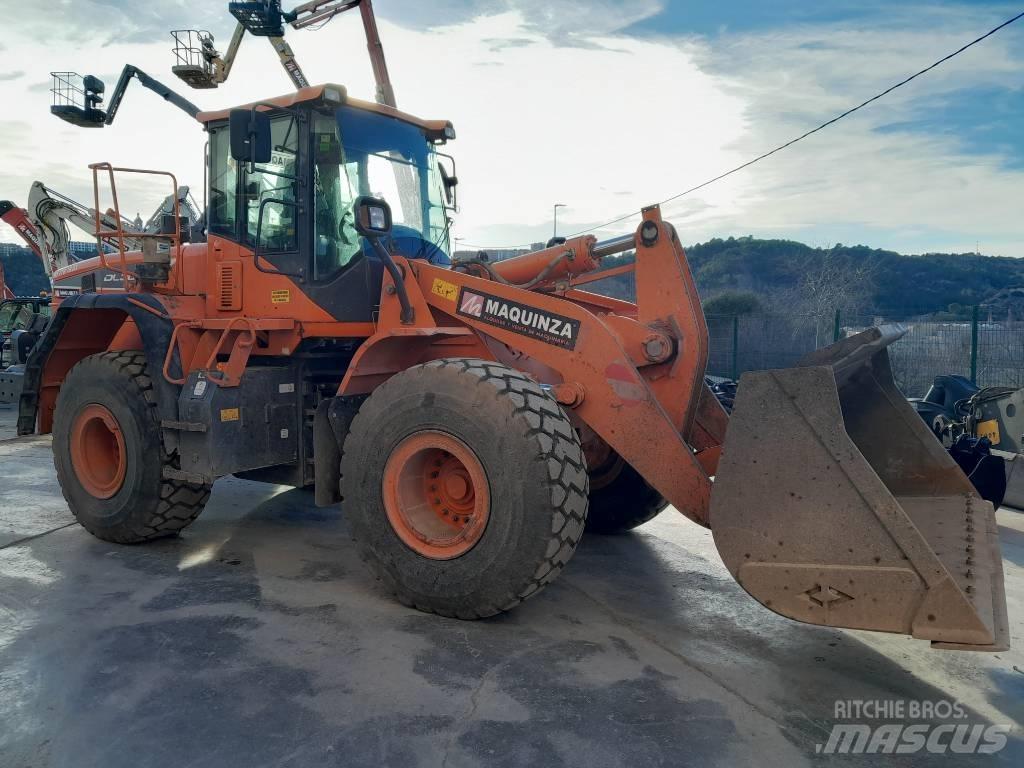Doosan DL 300 Incarcator pe pneuri