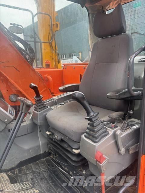 Doosan DX 140 LCR-3 Excavatoare pe șenile
