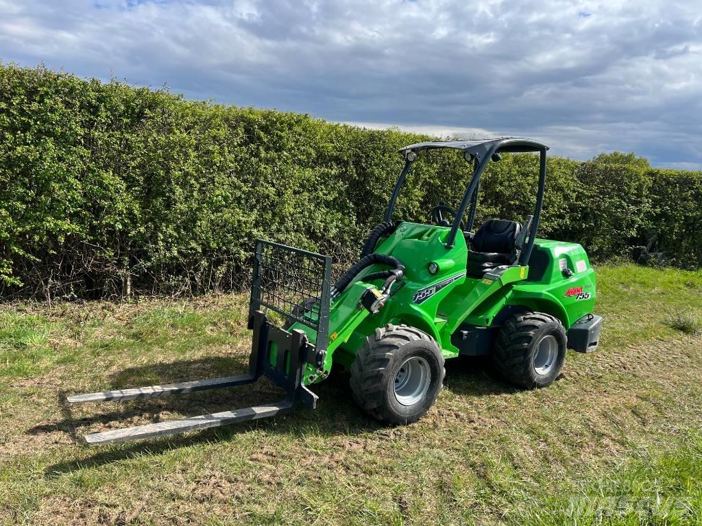 Avant 755 i Mini incarcatoare