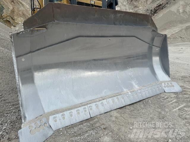 CAT D 9 T Buldozere pe senile