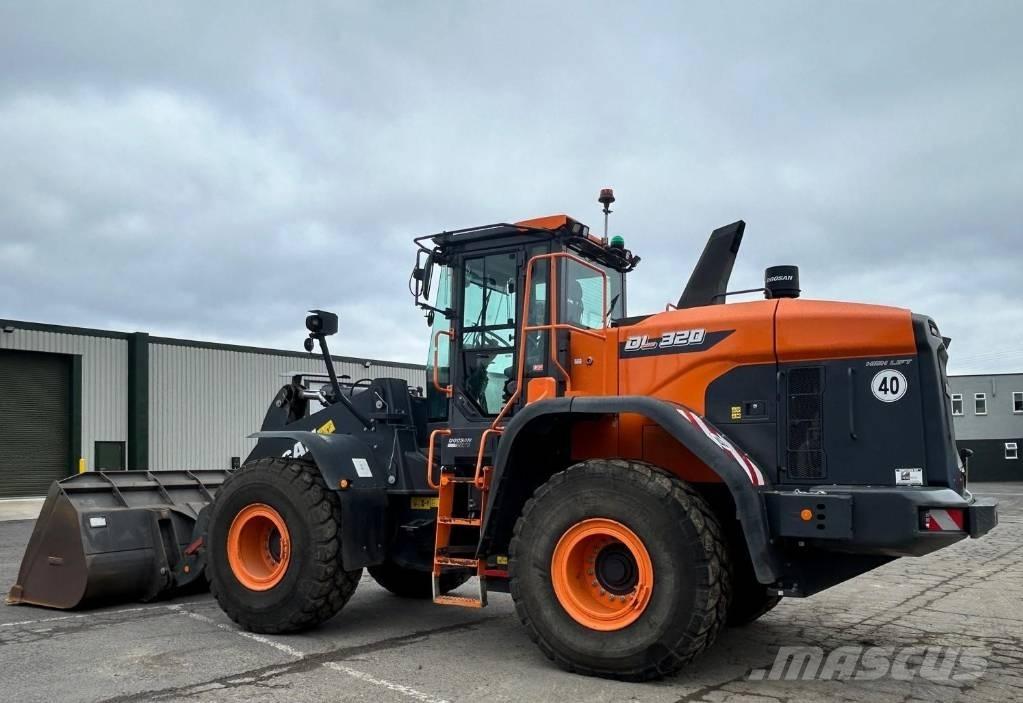 Doosan DL 320-7 Incarcator pe pneuri