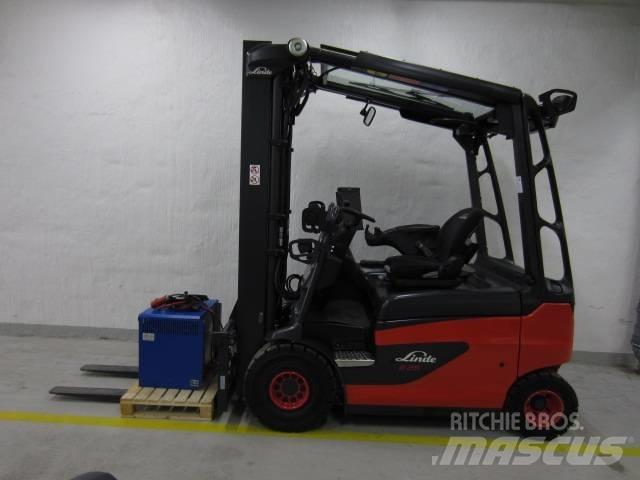 Linde E25R Stivuitor electric