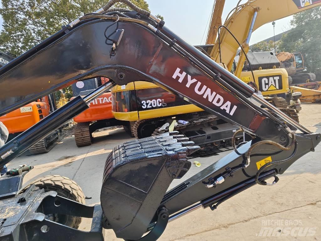 Hyundai 60W-9 Excavatoare cu roti