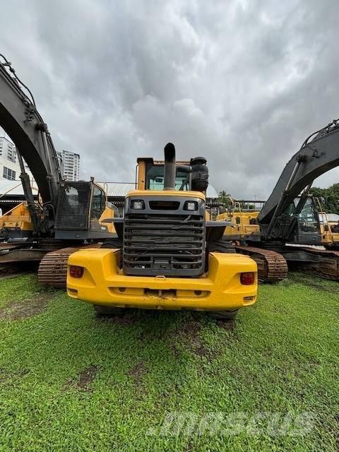 Volvo L 90 F Incarcator pe pneuri