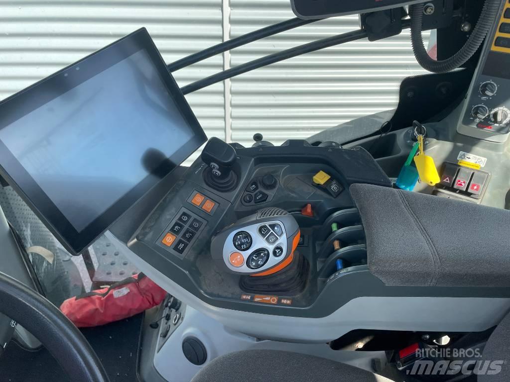 CLAAS 960 Axion Tractoare