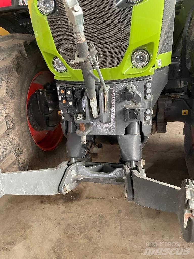 CLAAS 960 Axion Tractoare