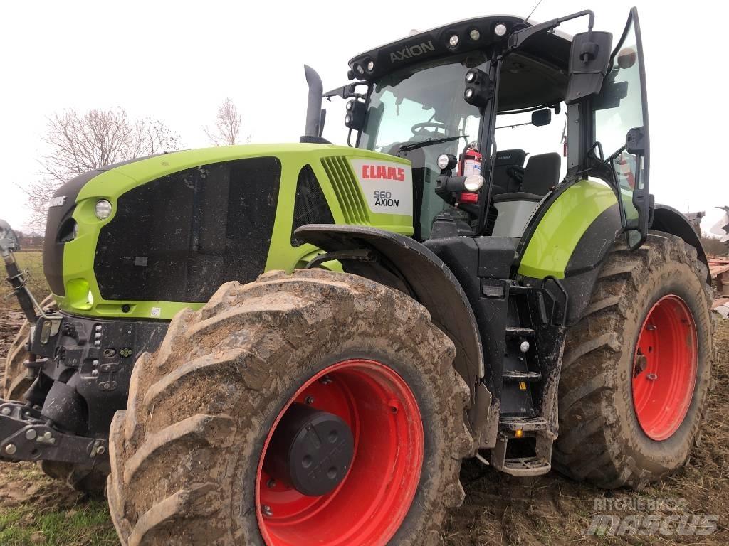 CLAAS 960 Axion Tractoare