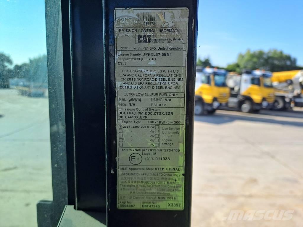 CAT 330 NG Excavatoare pe șenile
