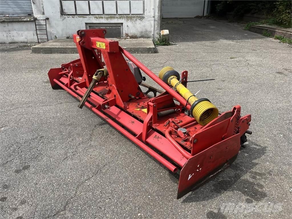 Lely 300-22 Grapa si pluguri rotative