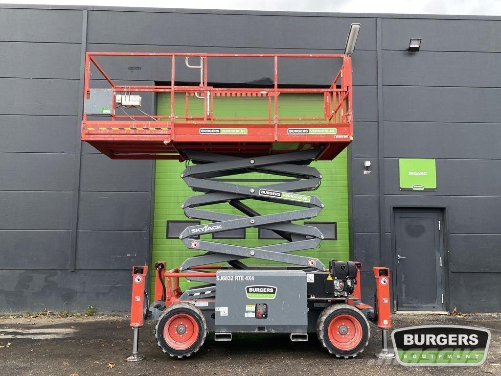 SkyJack SJ6832 RTE Platforme foarfeca