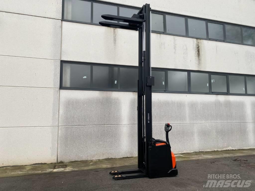 Toyota SWE160 Transpaleta manuala