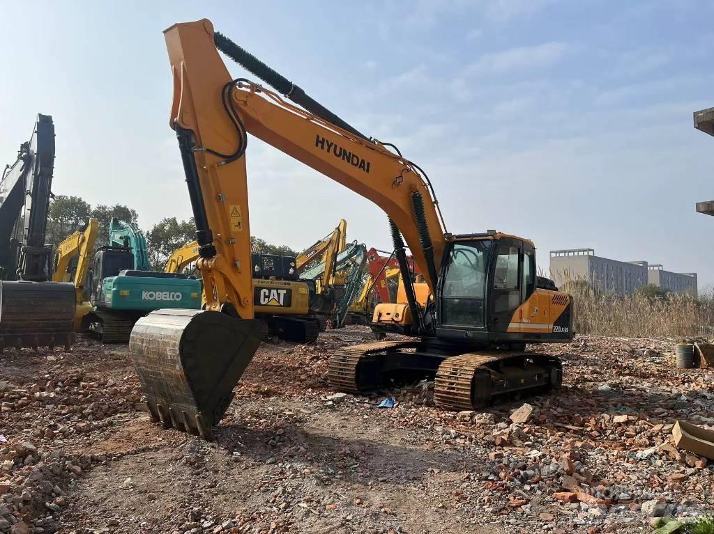 Hyundai R220 Excavatoare pe șenile
