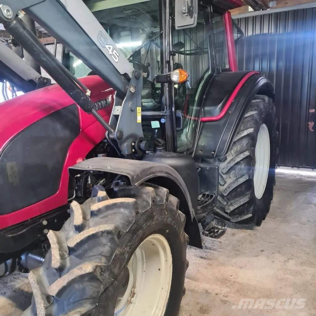 Valtra T 174 Tractoare