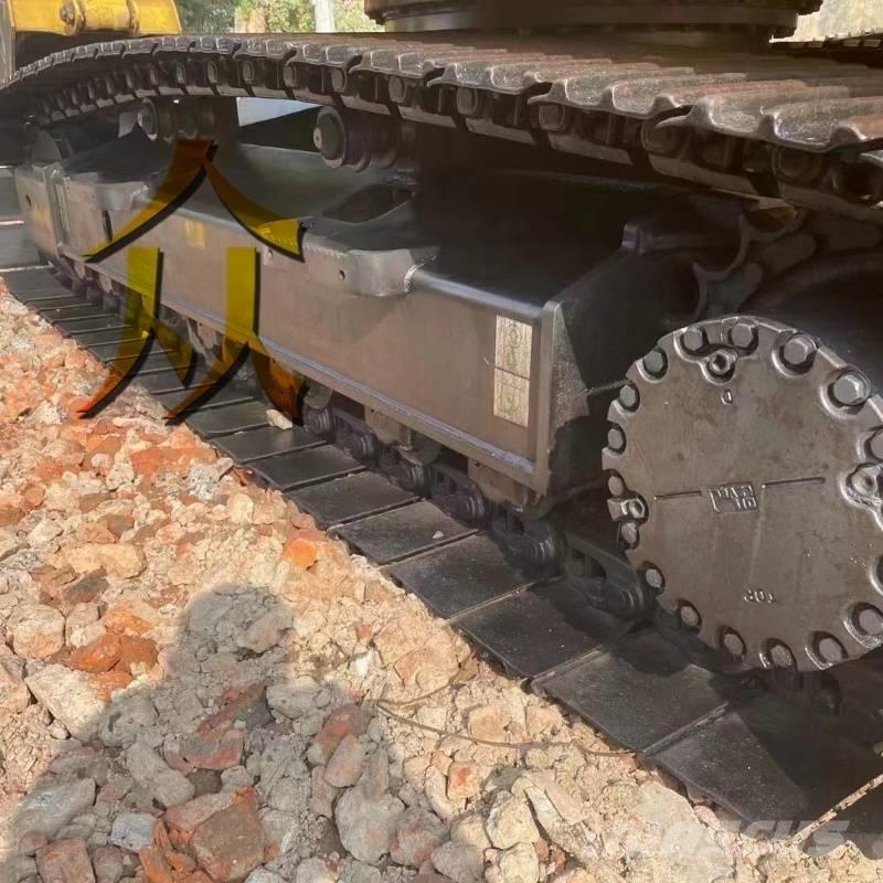 Komatsu PC 220 Excavatoare pe șenile
