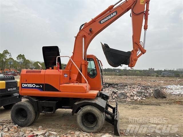 Doosan DH150W Excavatoare cu roti