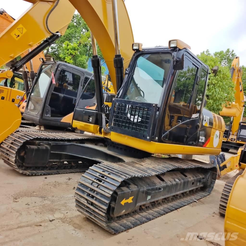 CAT 323 D Excavatoare pe șenile
