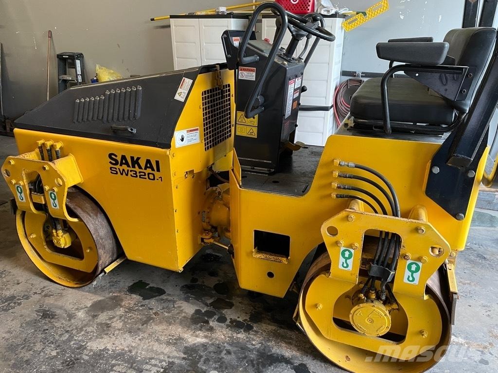 Sakai SW 320-1 Cilindri compactori dubli