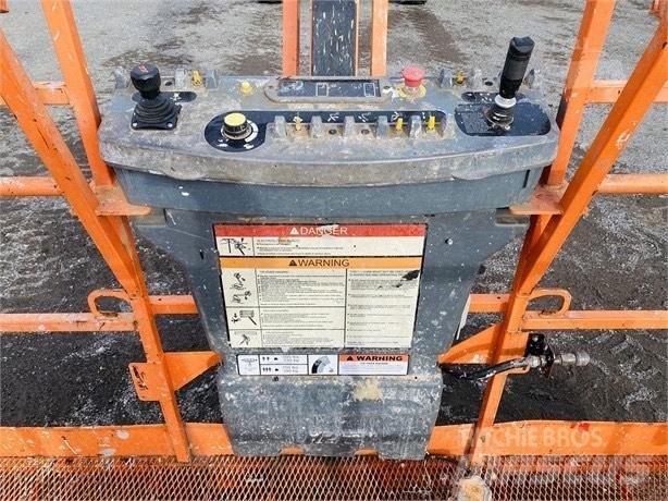 JLG 860 SJ Nacele cu brat telescopic